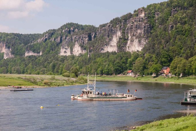 Elbfähre in Rathen Basteigebiet